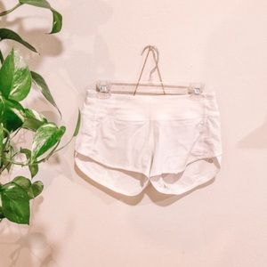 white lulu lemon shorts size 4 !!!